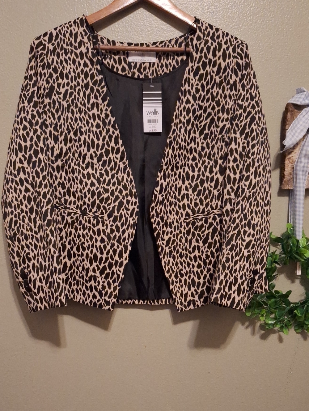 Wallis Leopard Print Open Front Blazer in Beige and Black